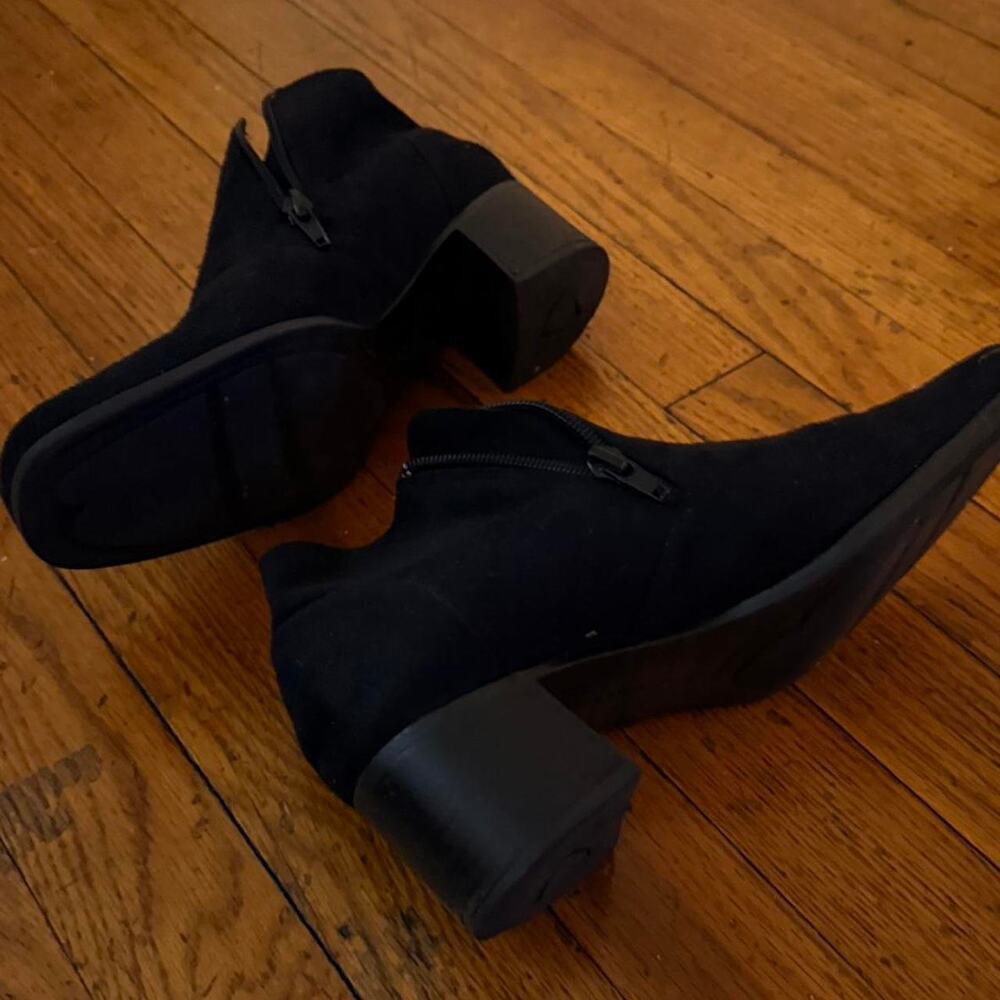 Suede ankle boots with block